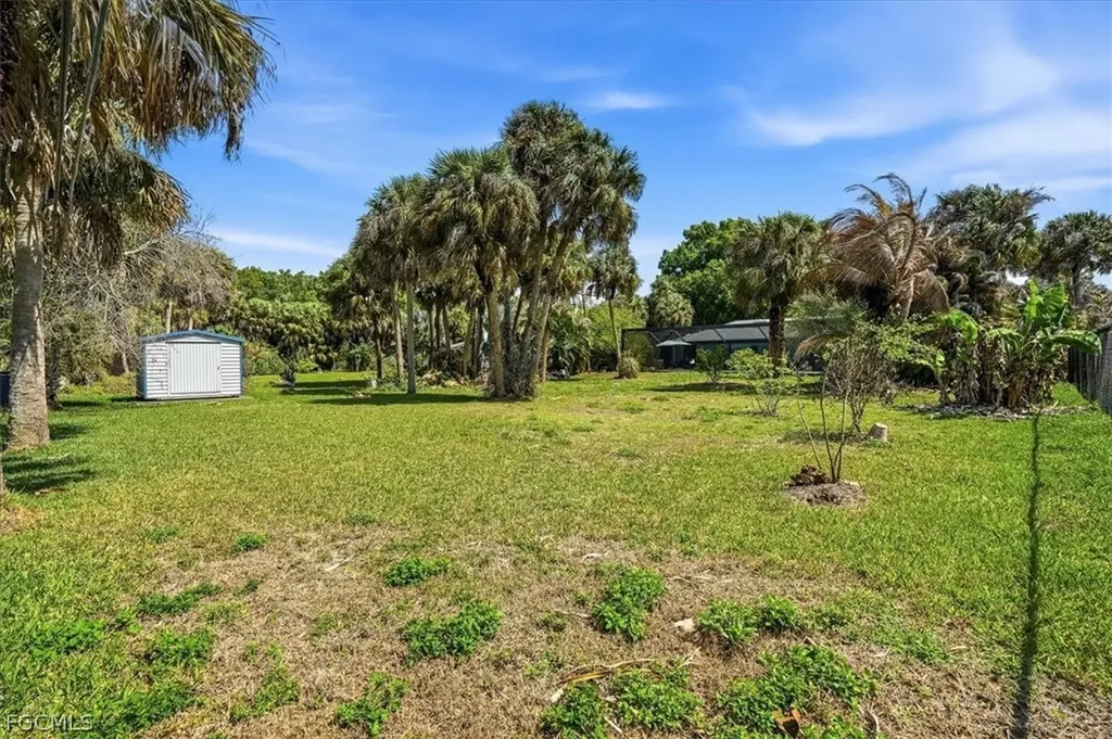 609 Jefferson Avenue Lehigh Acres FL 33936
