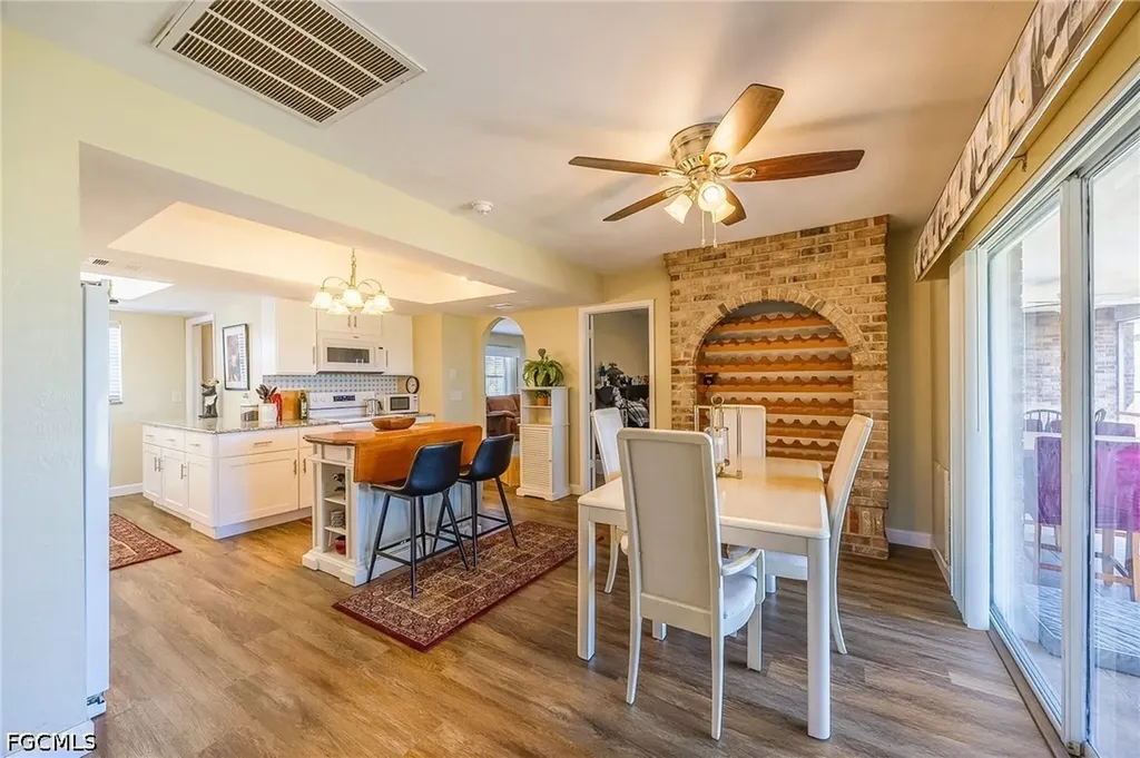 238 SE 9th Terrace Cape Coral FL 33990