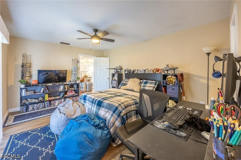 238 SE 9th Terrace Cape Coral FL 33990