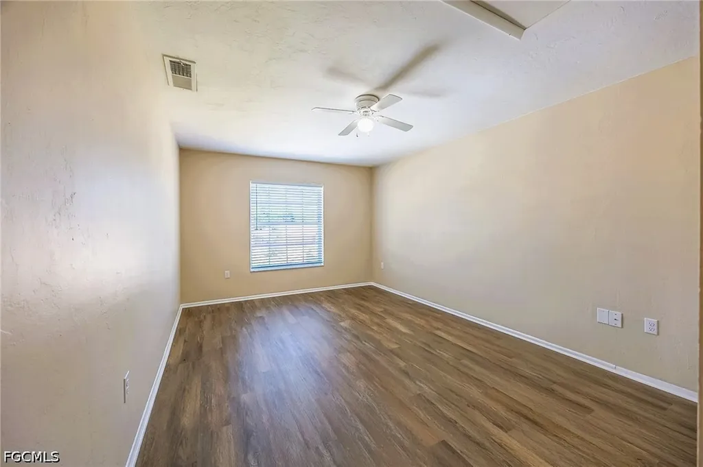 238 SE 9th Terrace Cape Coral FL 33990