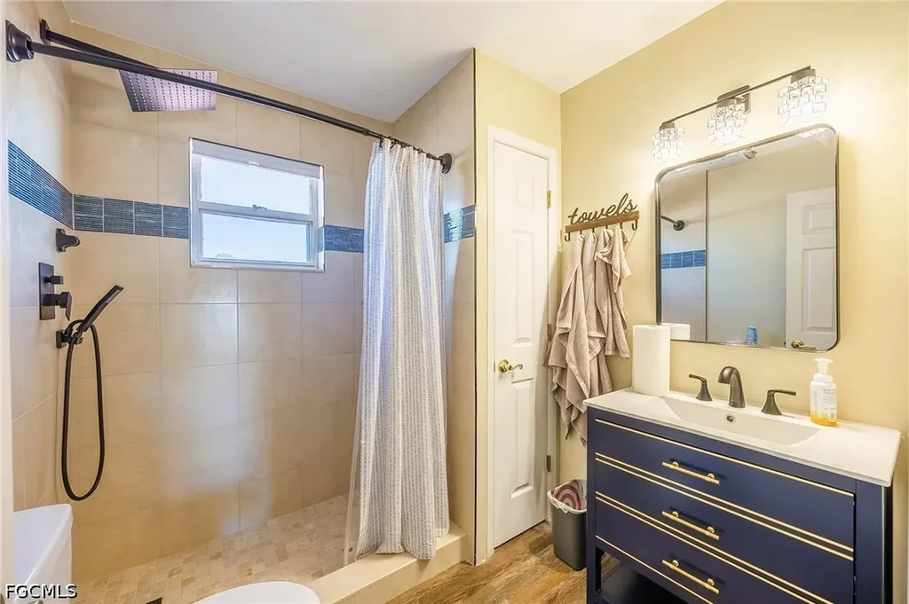 238 SE 9th Terrace Cape Coral FL 33990