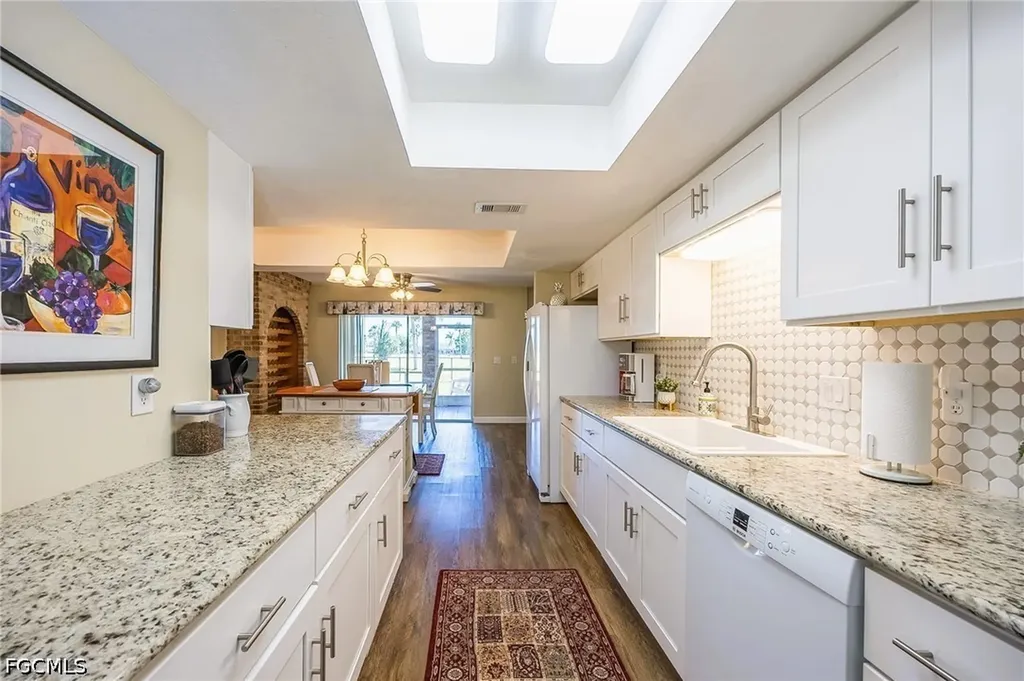 238 SE 9th Terrace Cape Coral FL 33990