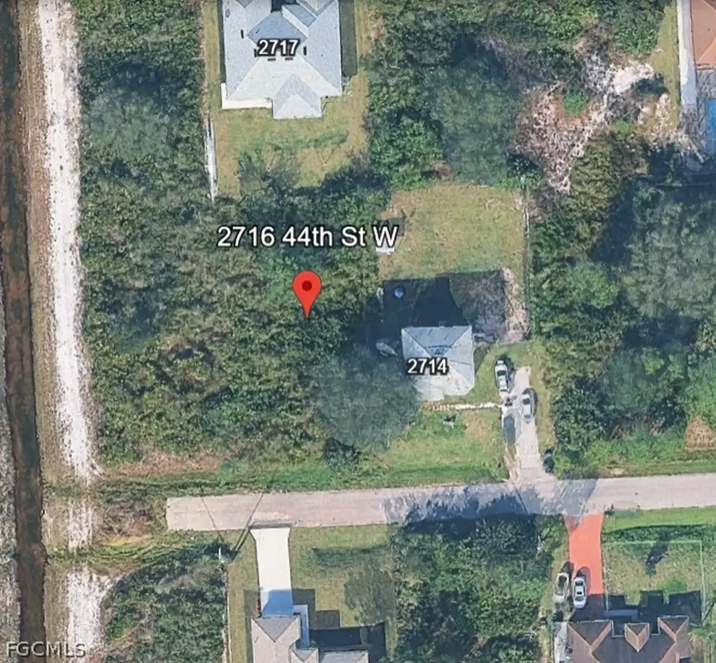 2716 44th Street W Lehigh Acres FL 33971