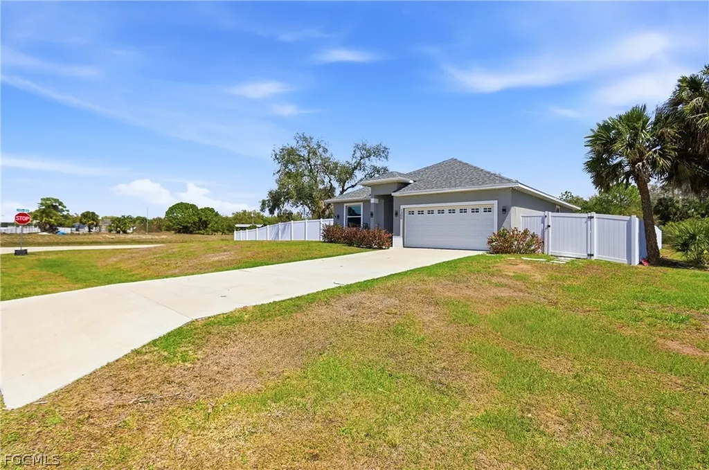 1300 E Bucknell Lane Labelle FL 33935