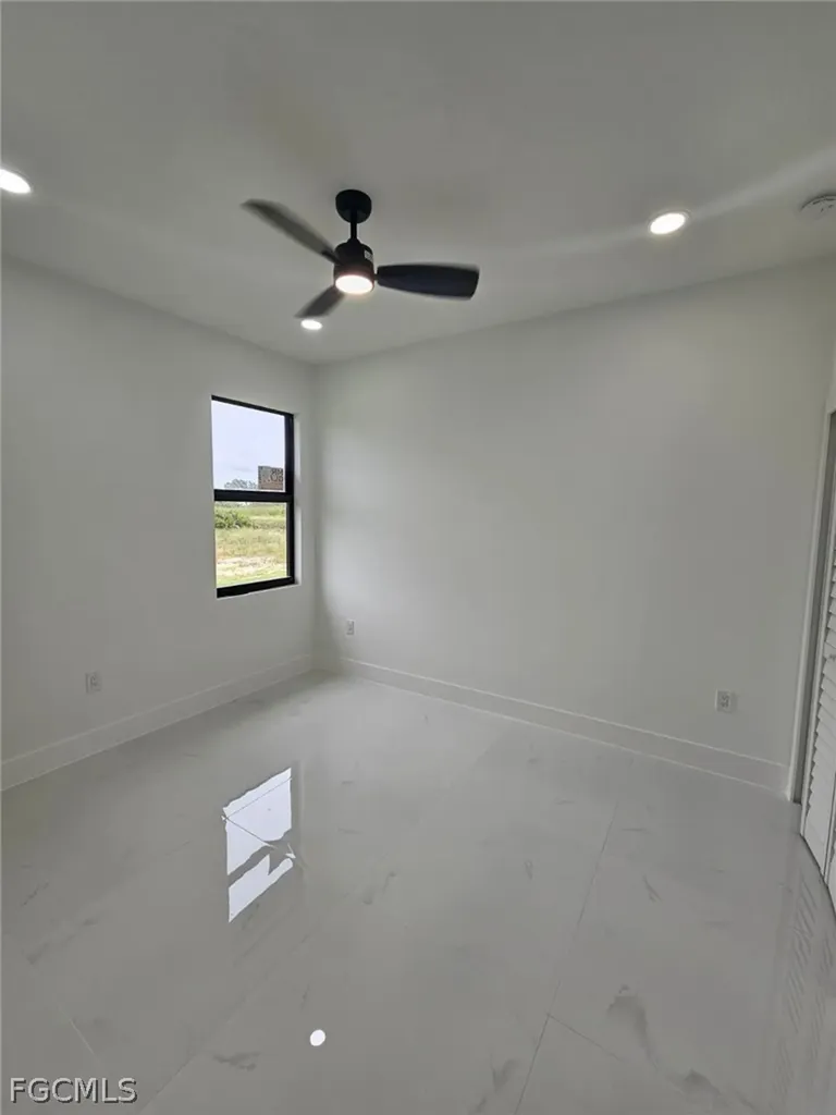537 Hawthorne Avenue S Lehigh Acres FL 33974
