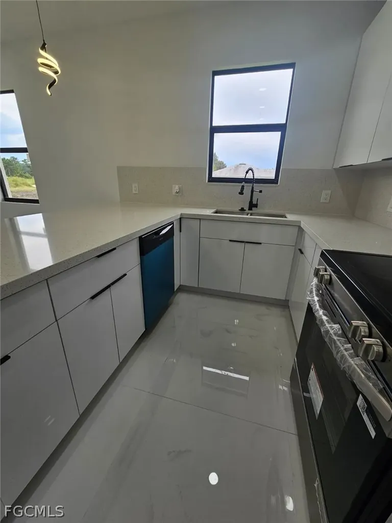 537 Hawthorne Avenue S Lehigh Acres FL 33974