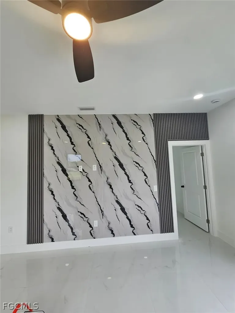 537 Hawthorne Avenue S Lehigh Acres FL 33974