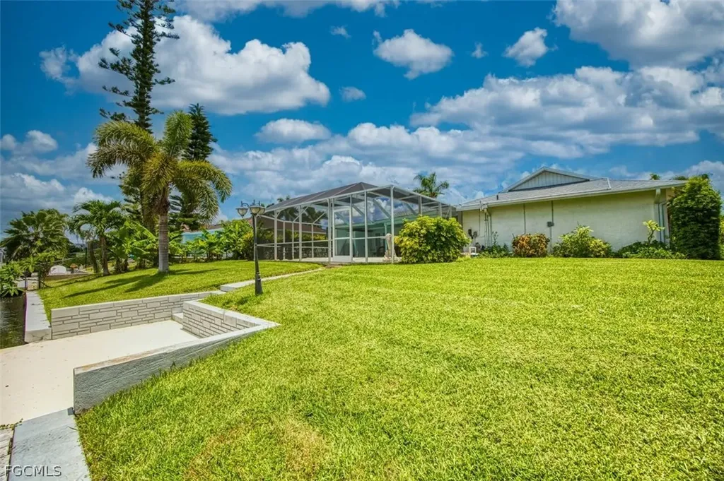 5036 SW 9th Place Cape Coral FL 33914