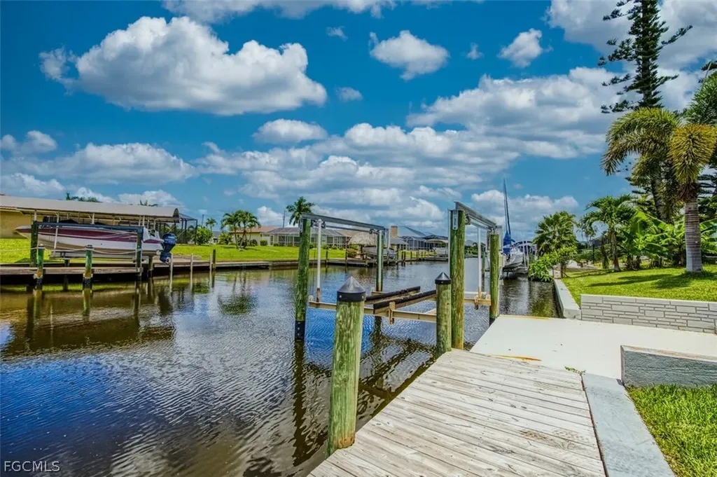 5036 SW 9th Place Cape Coral FL 33914