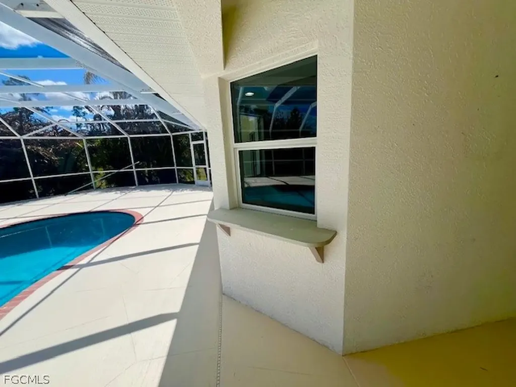914 Mcarthur Avenue Lehigh Acres FL 33936