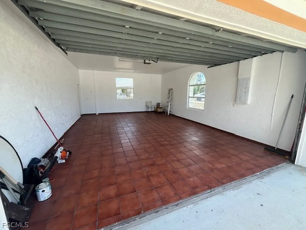 914 Mcarthur Avenue Lehigh Acres FL 33936