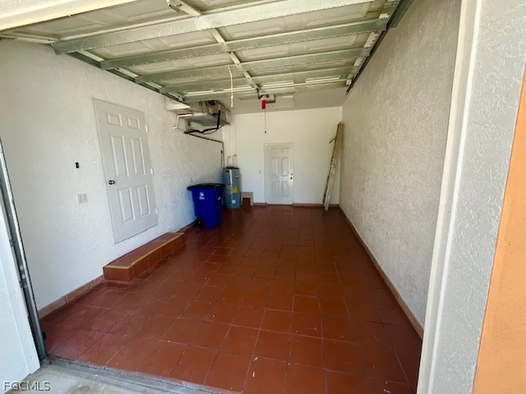 914 Mcarthur Avenue Lehigh Acres FL 33936