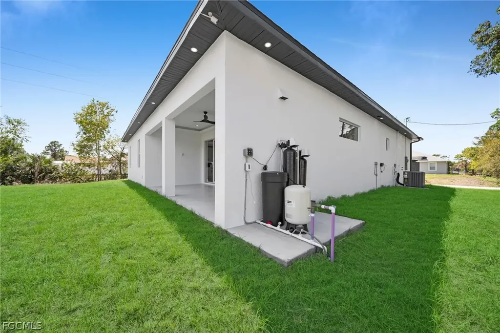100 Denis Avenue N Lehigh Acres FL 33971