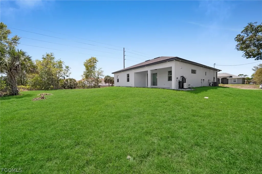100 Denis Avenue N Lehigh Acres FL 33971