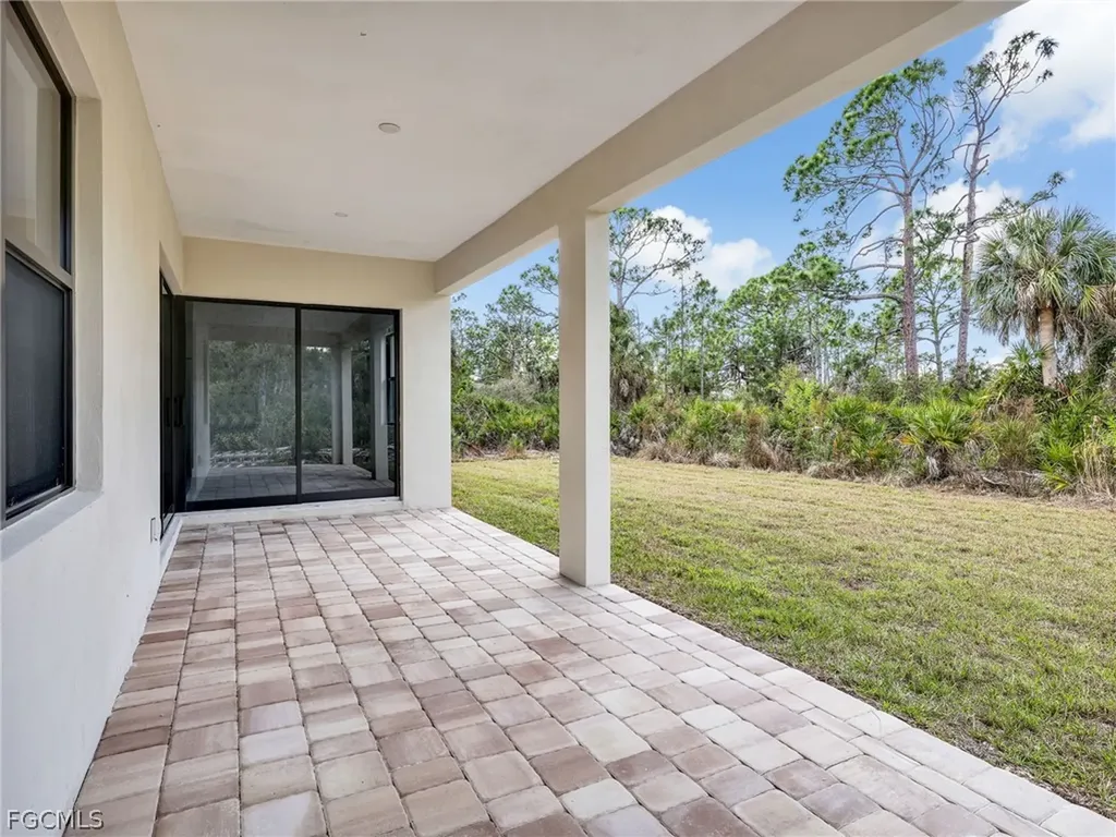 11153 Carnegie Avenue Englewood FL 34224