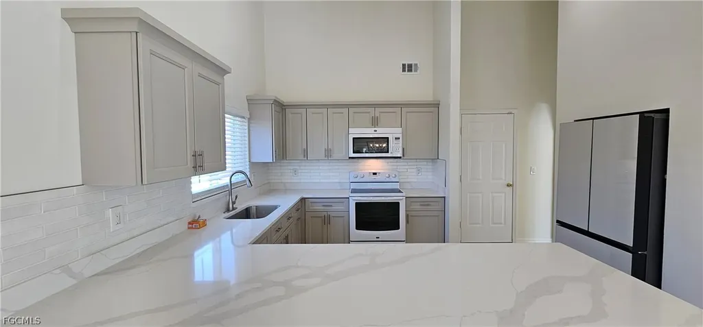 420 SE 15th Terrace Cape Coral FL 33990