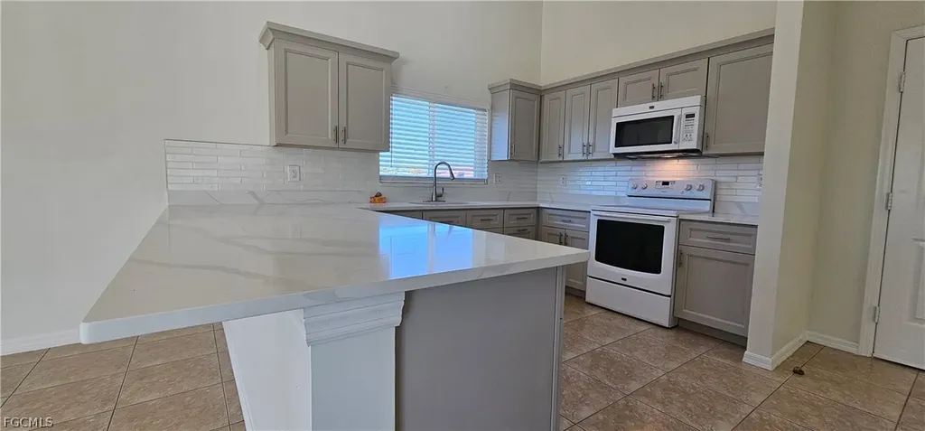 420 SE 15th Terrace Cape Coral FL 33990