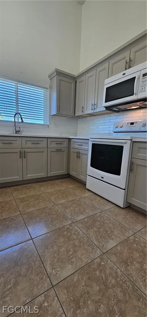 420 SE 15th Terrace Cape Coral FL 33990