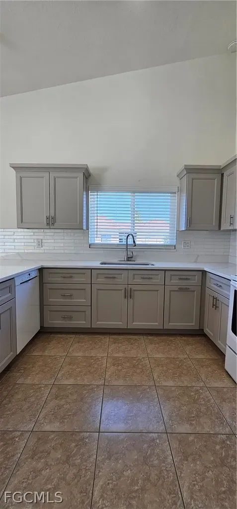 420 SE 15th Terrace Cape Coral FL 33990