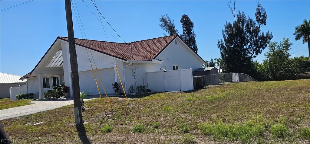 420 SE 15th Terrace Cape Coral FL 33990