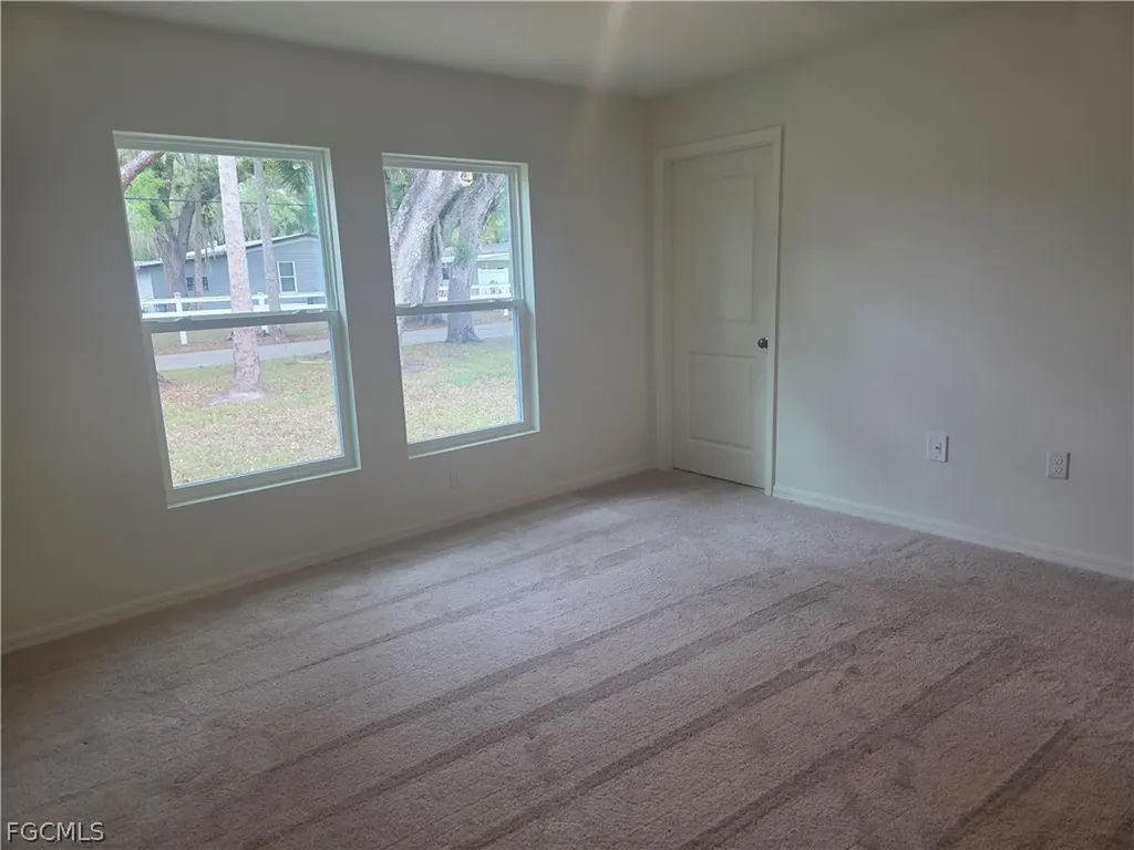 878 Friendship Circle Labelle FL 33935