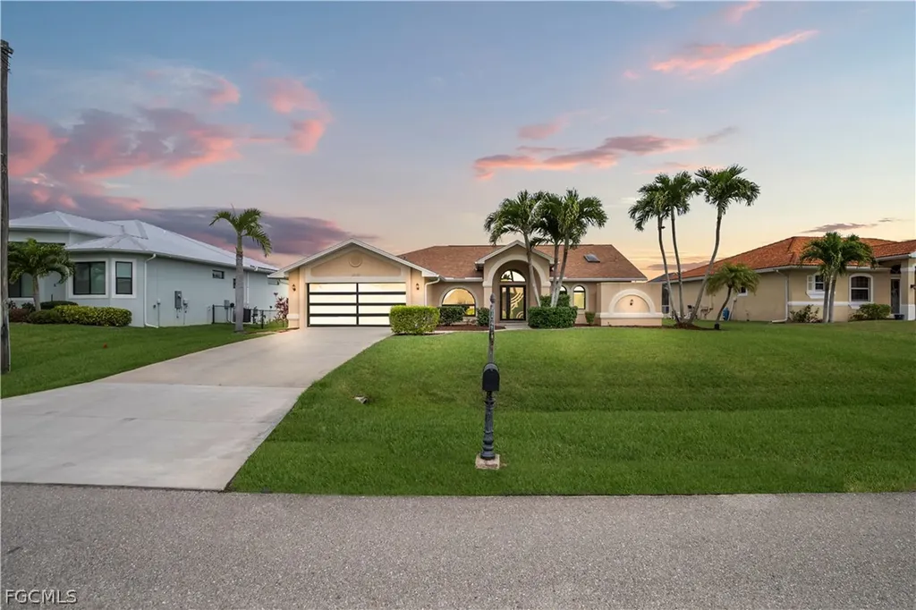 2909 SW 38th Terrace Cape Coral FL 33914
