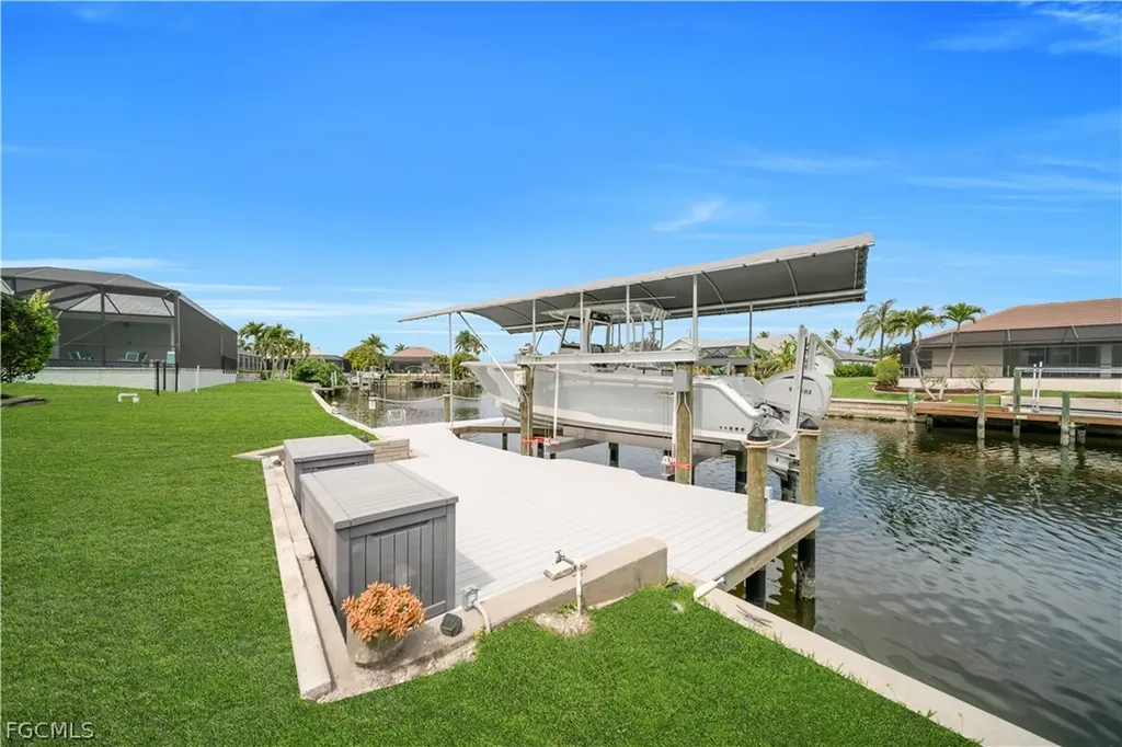 2909 SW 38th Terrace Cape Coral FL 33914