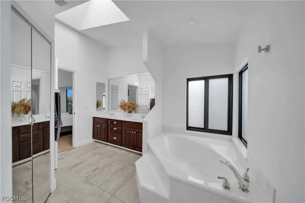 2909 SW 38th Terrace Cape Coral FL 33914