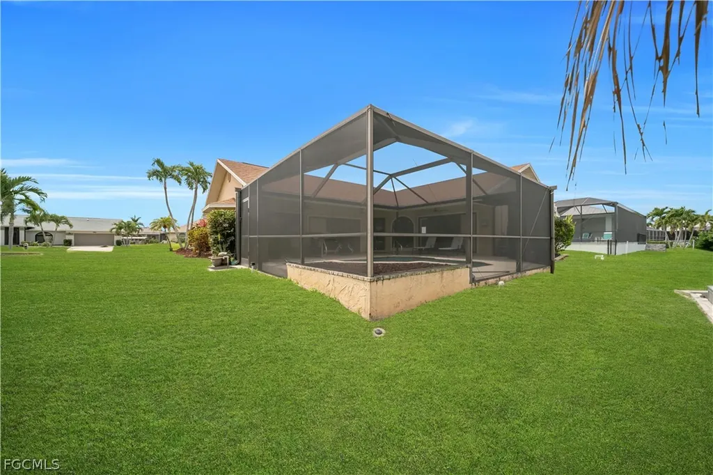 2909 SW 38th Terrace Cape Coral FL 33914