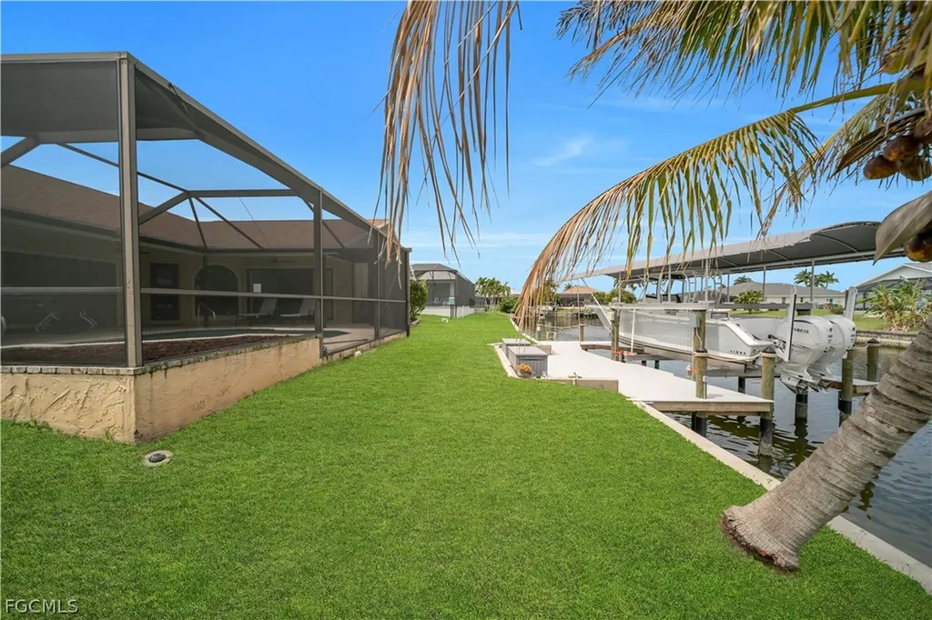 2909 SW 38th Terrace Cape Coral FL 33914