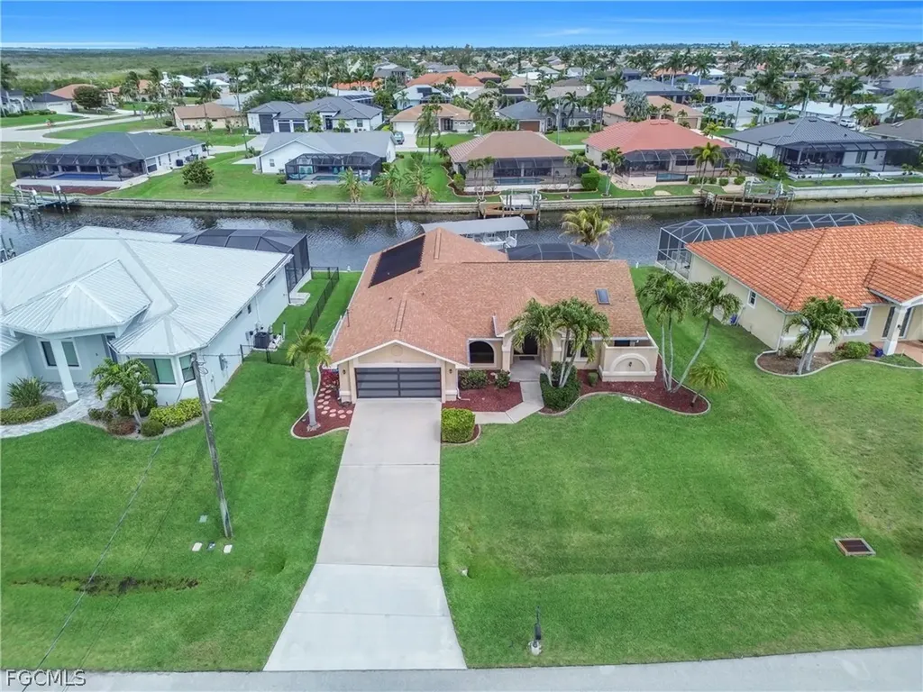 2909 SW 38th Terrace Cape Coral FL 33914