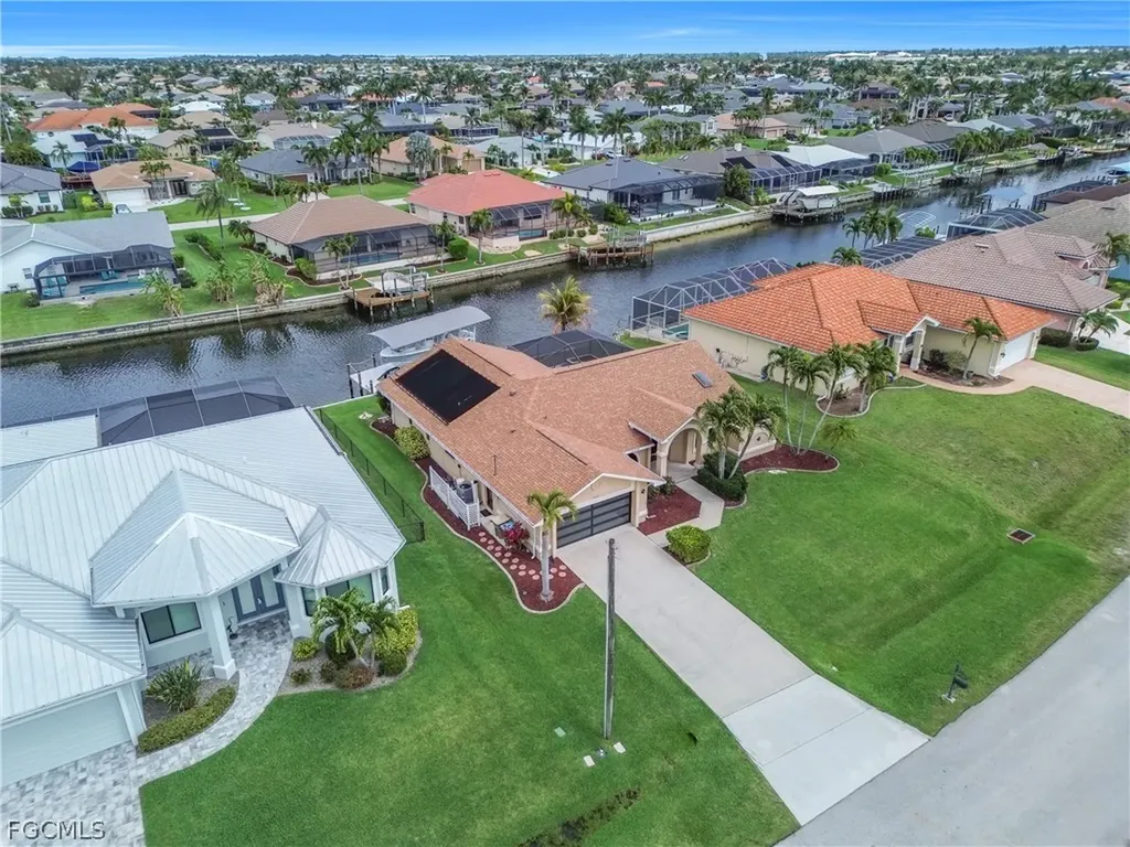 2909 SW 38th Terrace Cape Coral FL 33914