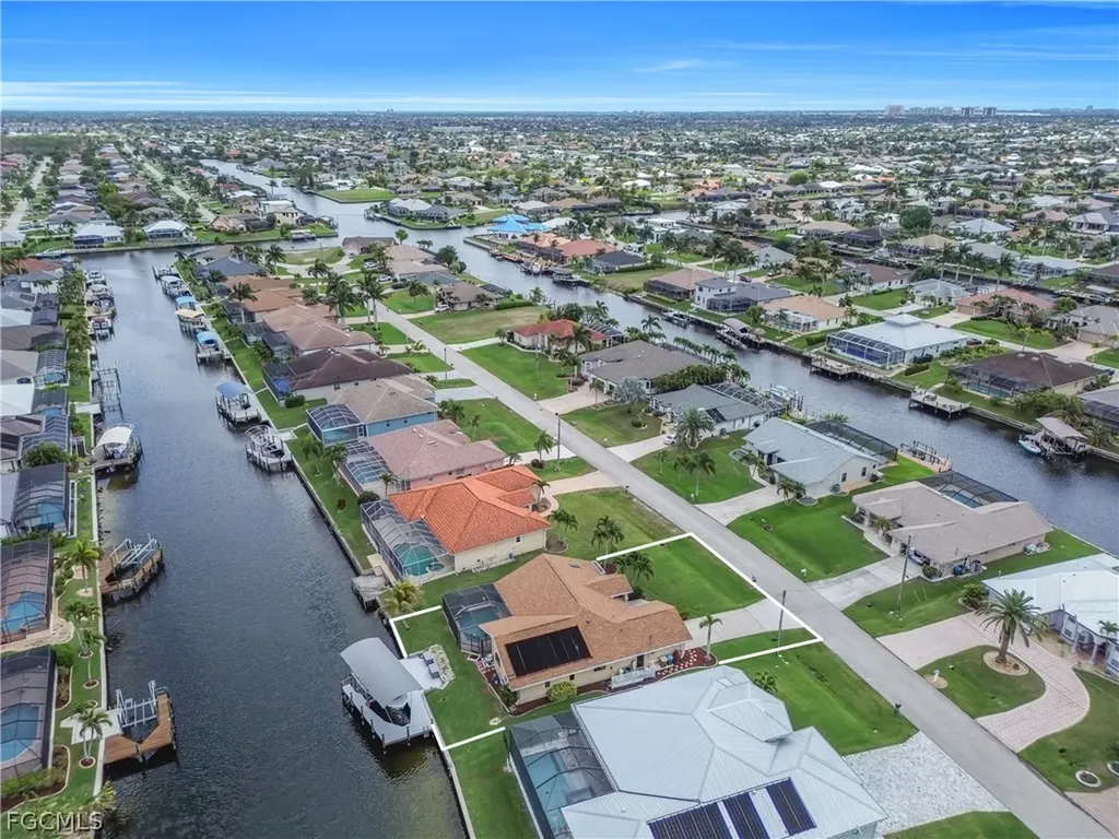 2909 SW 38th Terrace Cape Coral FL 33914