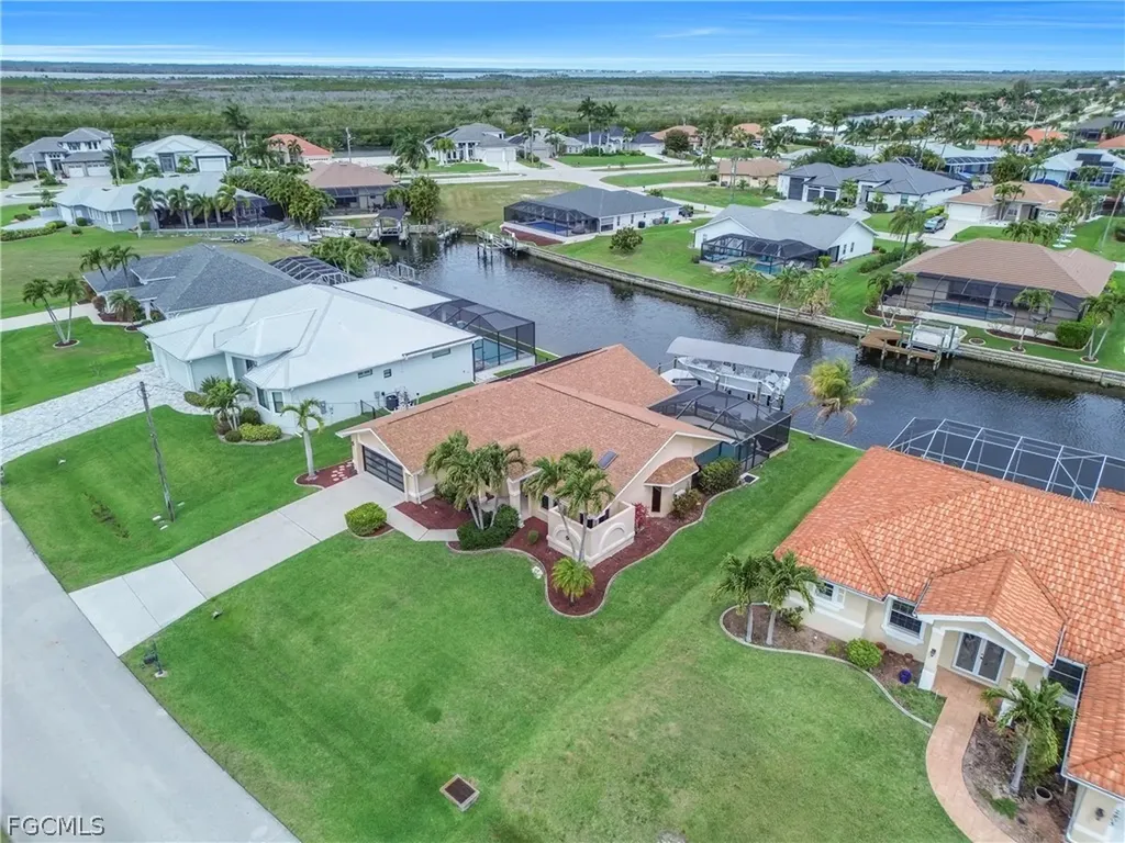 2909 SW 38th Terrace Cape Coral FL 33914