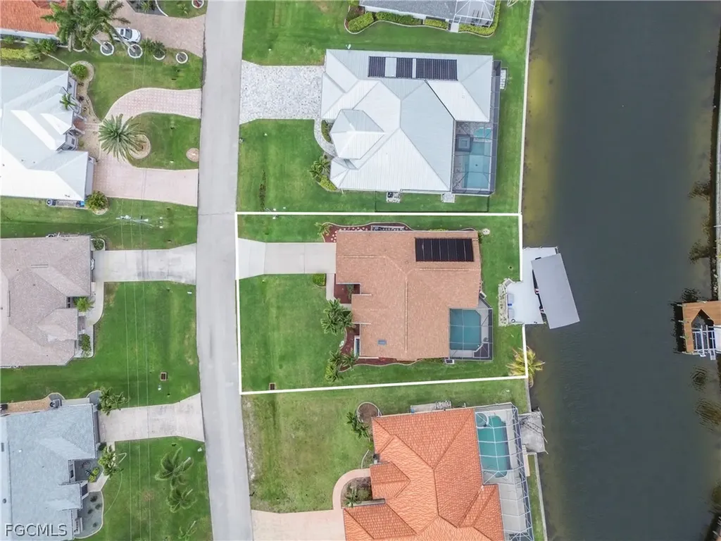 2909 SW 38th Terrace Cape Coral FL 33914