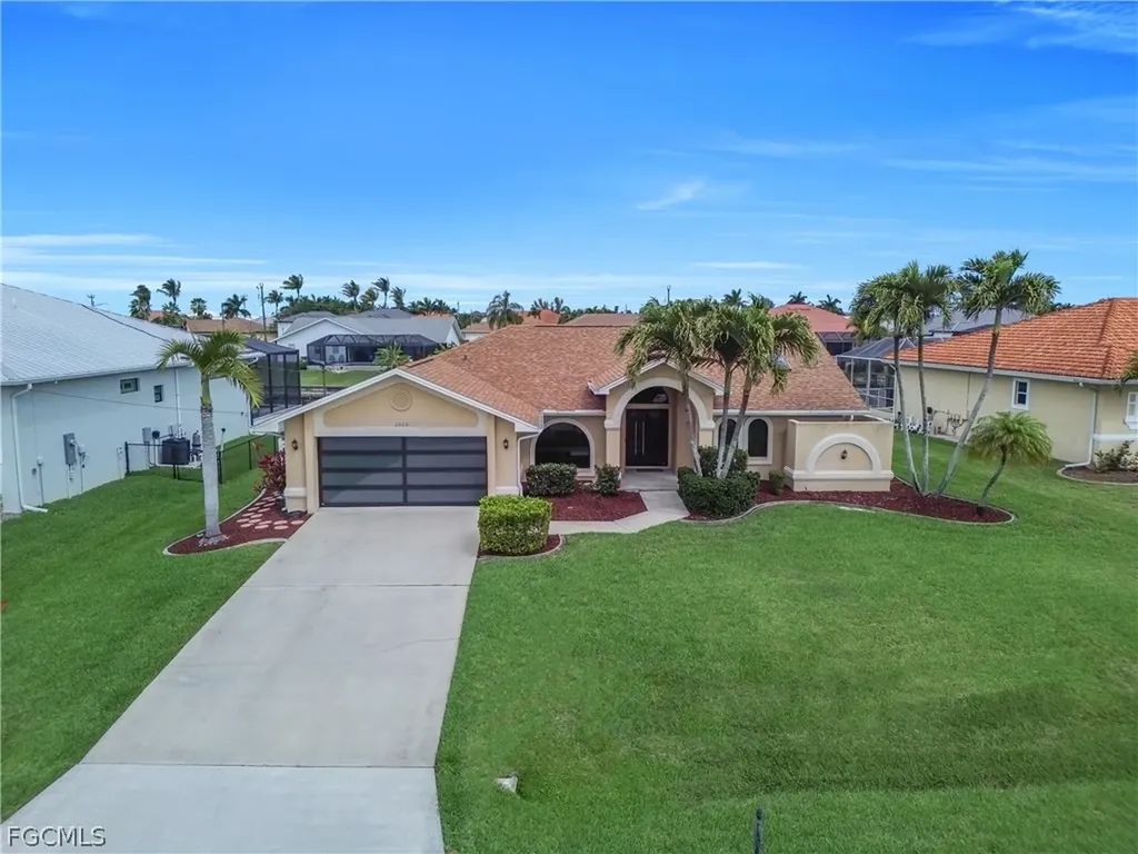 2909 SW 38th Terrace Cape Coral FL 33914