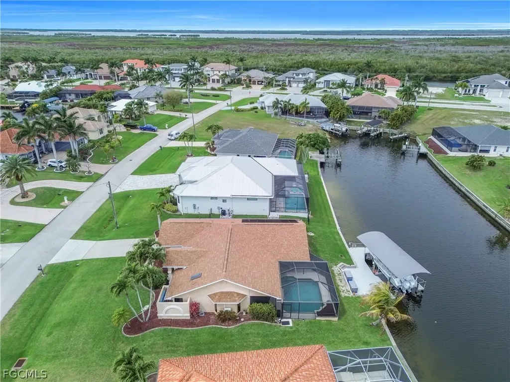 2909 SW 38th Terrace Cape Coral FL 33914