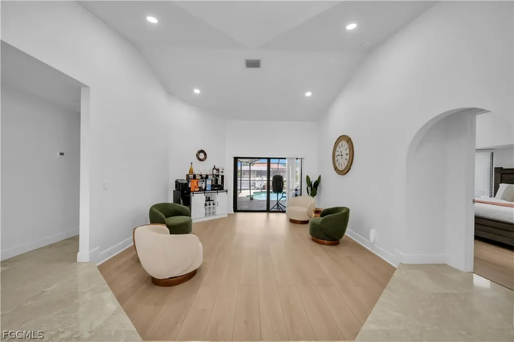 2909 SW 38th Terrace Cape Coral FL 33914