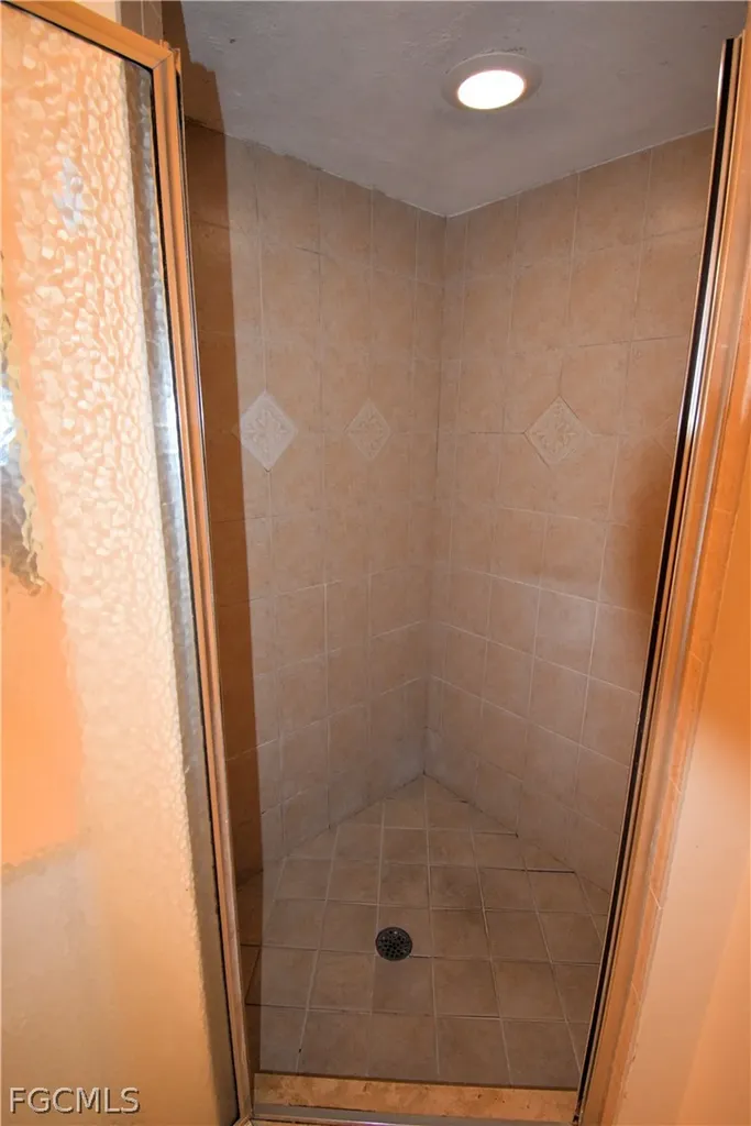 1724 SW 15th Terrace Cape Coral FL 33991