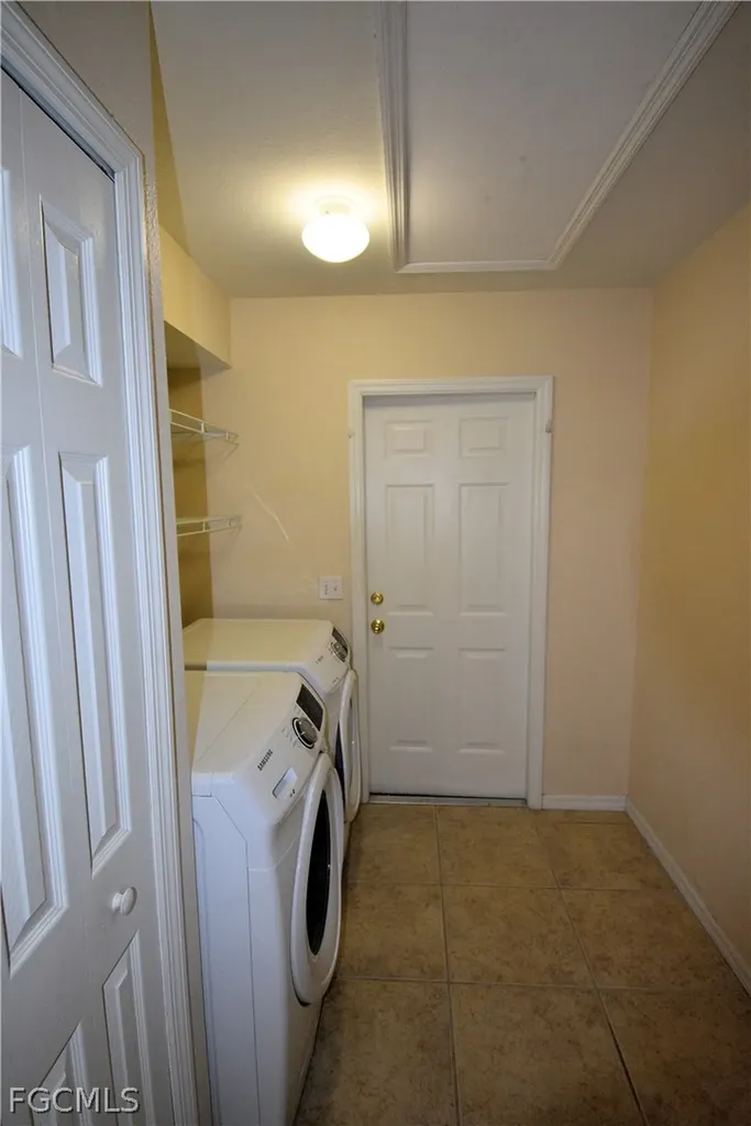 1724 SW 15th Terrace Cape Coral FL 33991