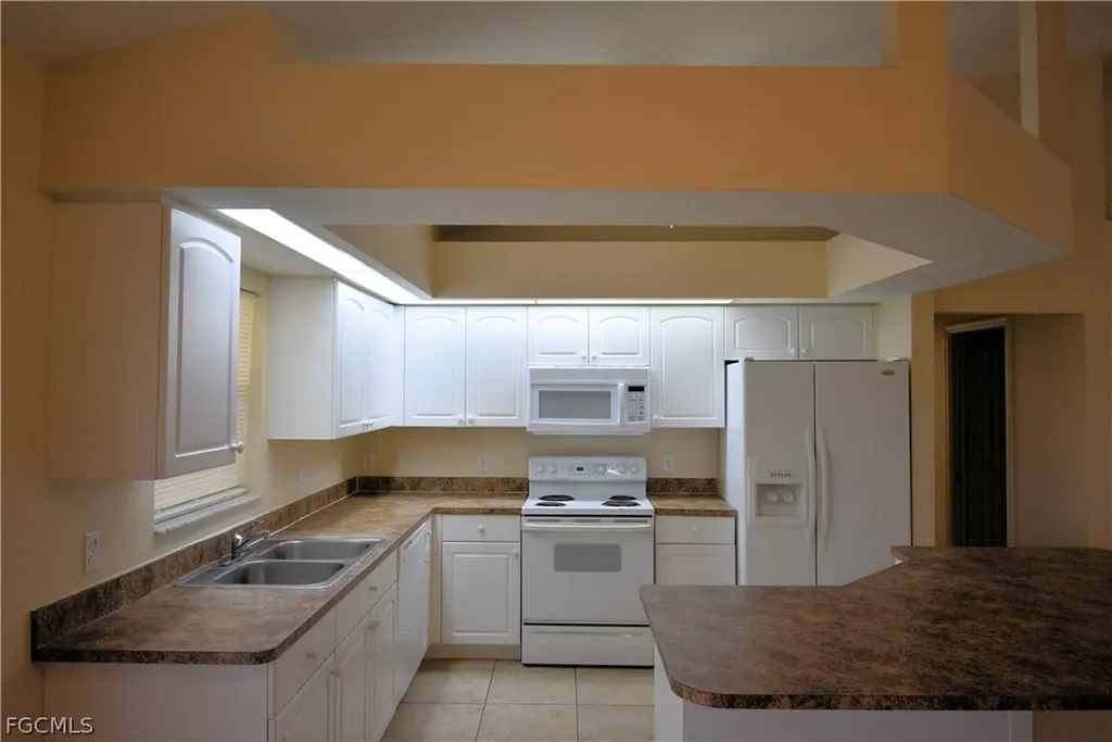 1724 SW 15th Terrace Cape Coral FL 33991