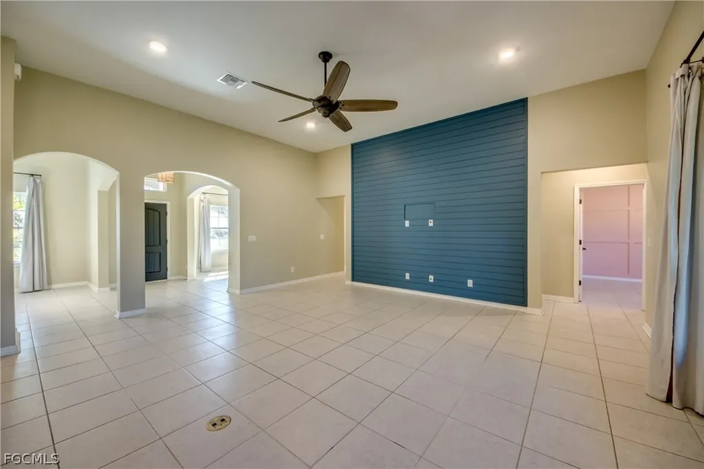 4150 NW 40th Avenue Cape Coral FL 33993