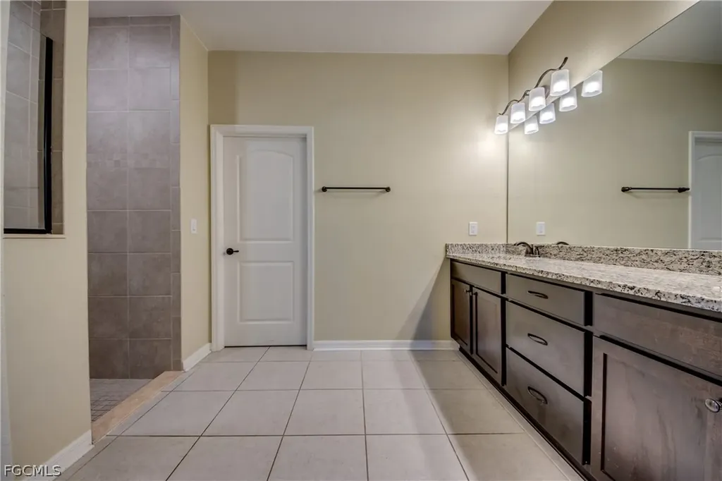 4150 NW 40th Avenue Cape Coral FL 33993