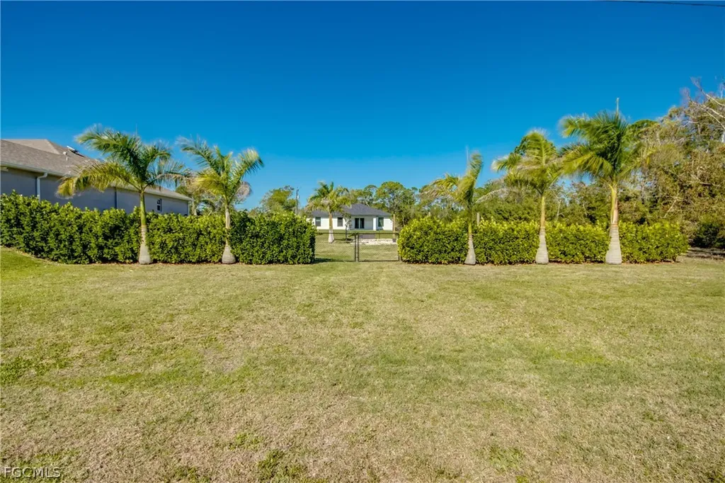 4150 NW 40th Avenue Cape Coral FL 33993
