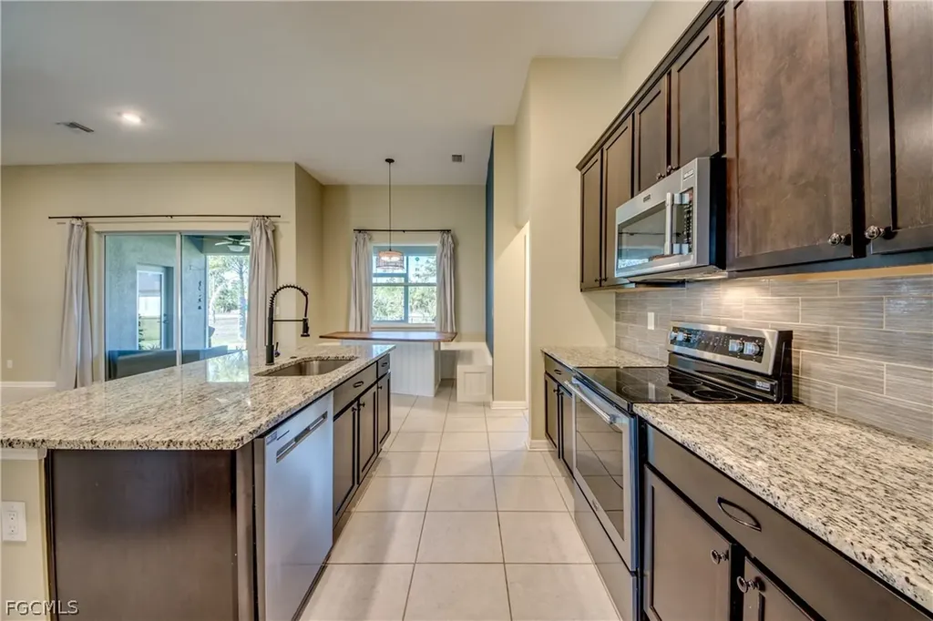 4150 NW 40th Avenue Cape Coral FL 33993