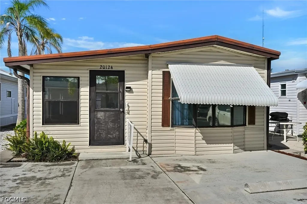 20124 Plum Tree Lane Estero FL 33928