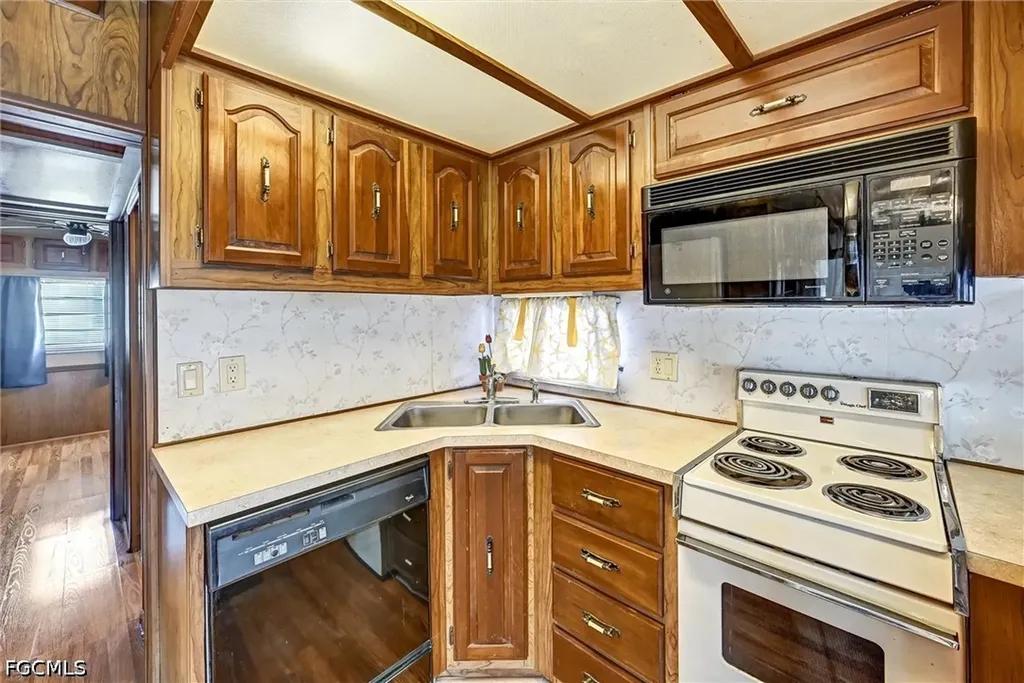 20124 Plum Tree Lane Estero FL 33928