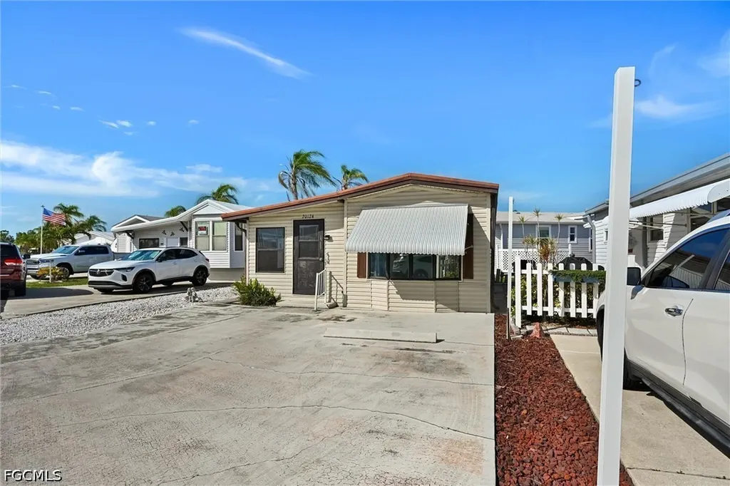 20124 Plum Tree Lane Estero FL 33928
