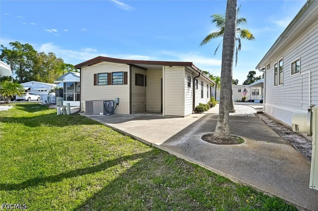 20124 Plum Tree Lane Estero FL 33928