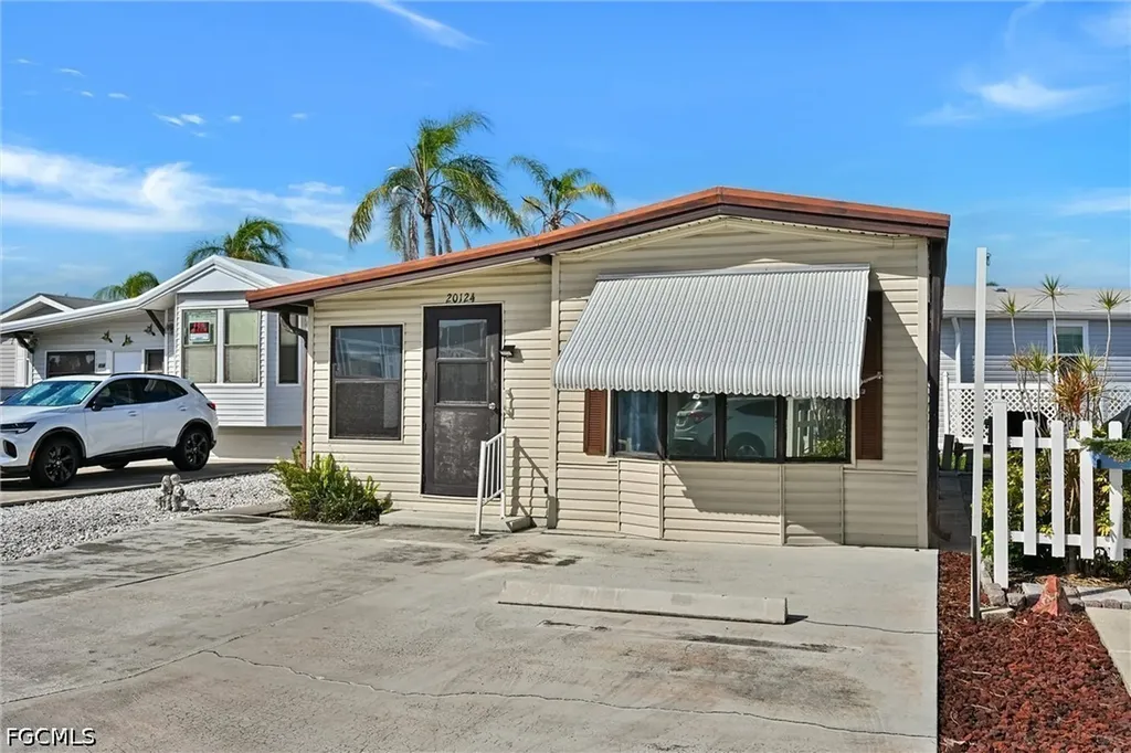 20124 Plum Tree Lane Estero FL 33928